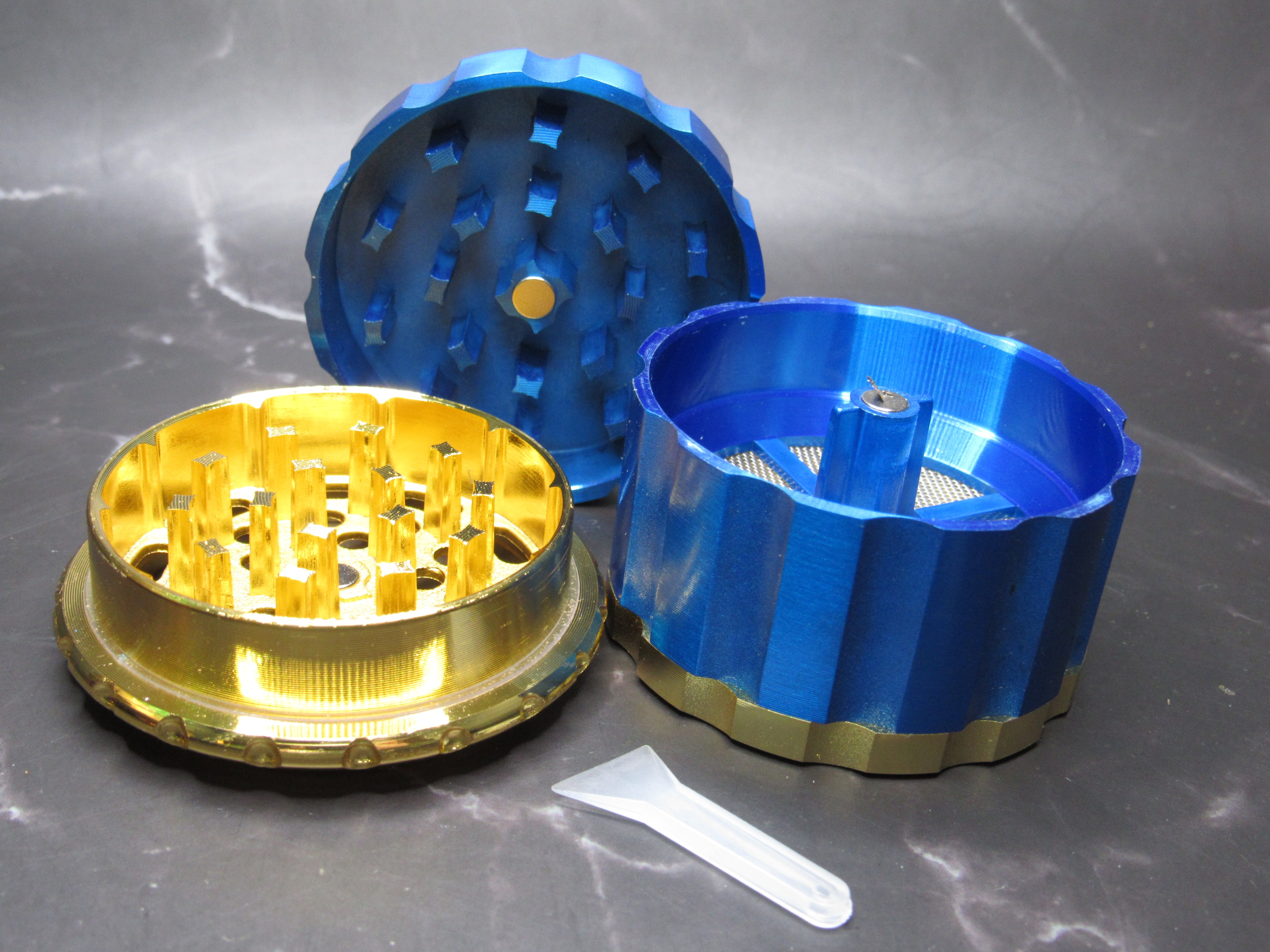 Heavy-Duty 4-Piece Herb Grinder – Royal Blue & Gold Edition